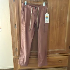 NWT, Vuori Ripstop Pant, light Terracotta, XS